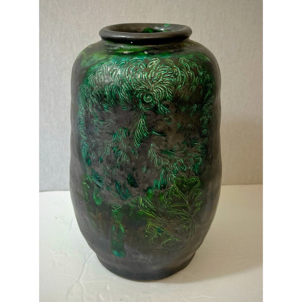 Japanese artisan made Black and Green Floral Vintage Vase Signed one of a kind